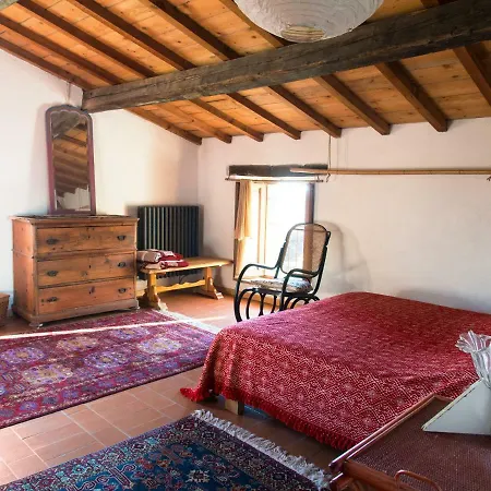 Casa La Valle, Gubbio, Frazione Santa Cristina Bed & Breakfast 3*